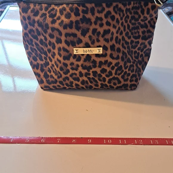 Nicole Miller New York Leopard Print Cosmetic Bag Pouch - Picture 1 of 3